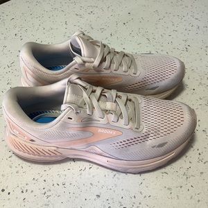 Brooks Adrenaline GTS 23 Womens Shoes Running Sneaker 1203811B259 Size 9